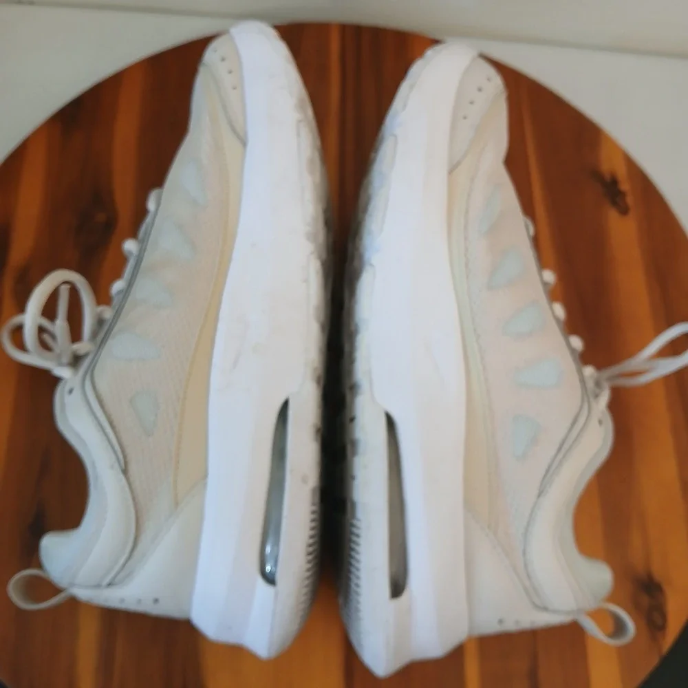 Nike Air Max AP Women 11 Sail Gold Low Top Athletic Shoes Sneakers CU4870-110
